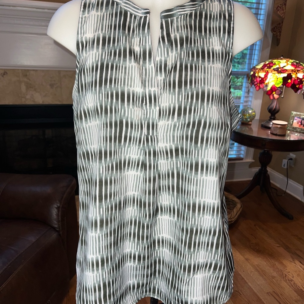 Banana Republic Olive green and White Patterned Blouse